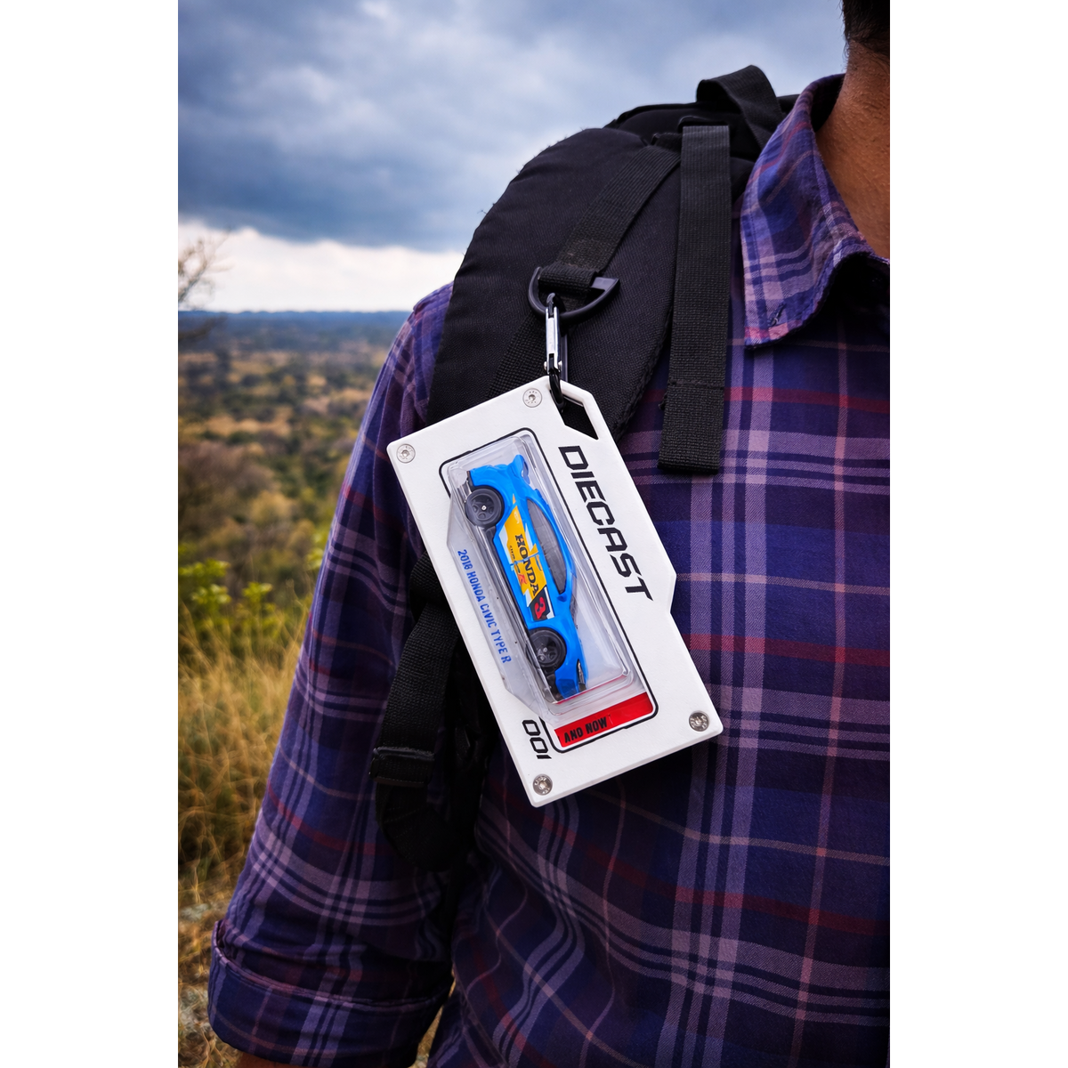 diecast white bag tag in mountain