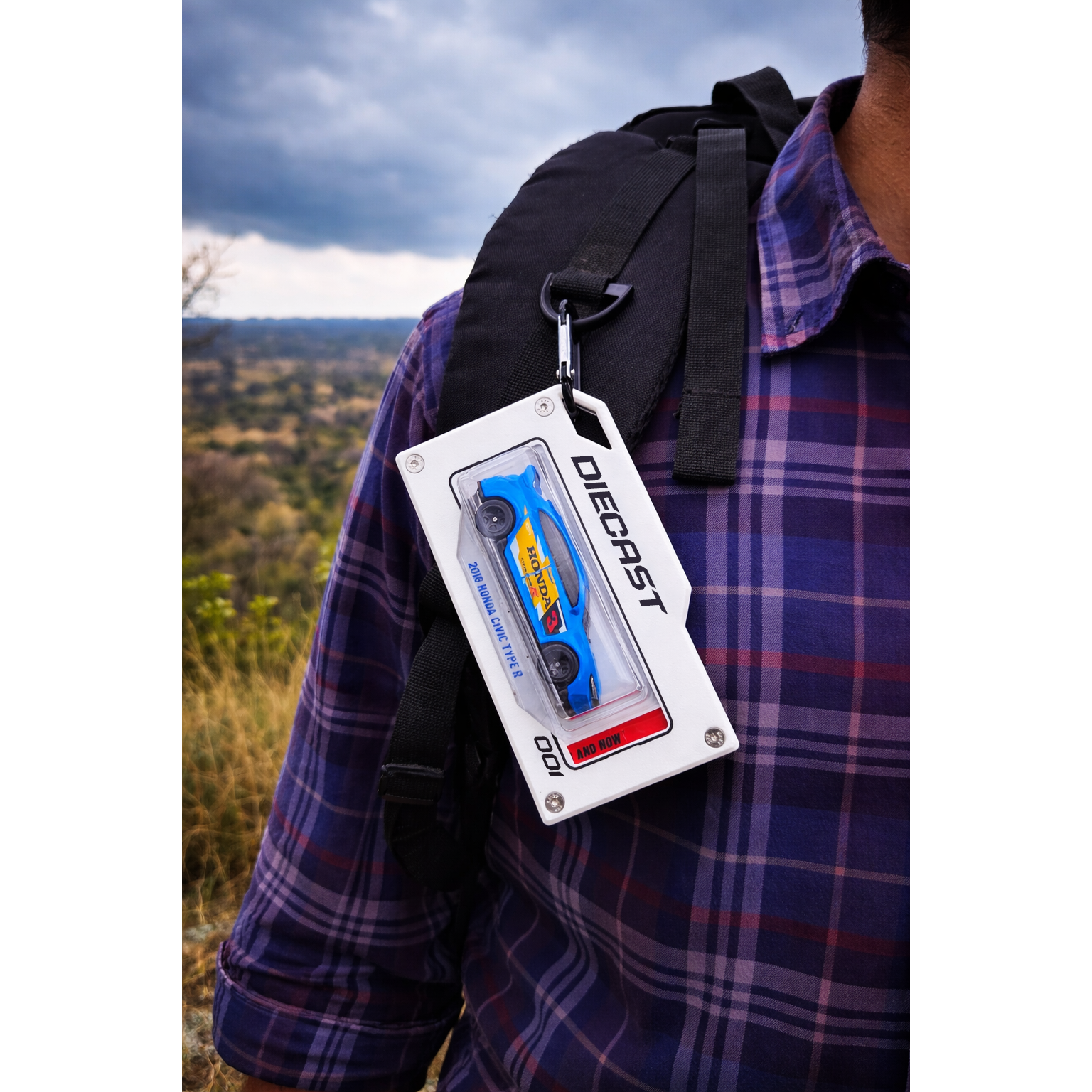 diecast white bag tag in mountain