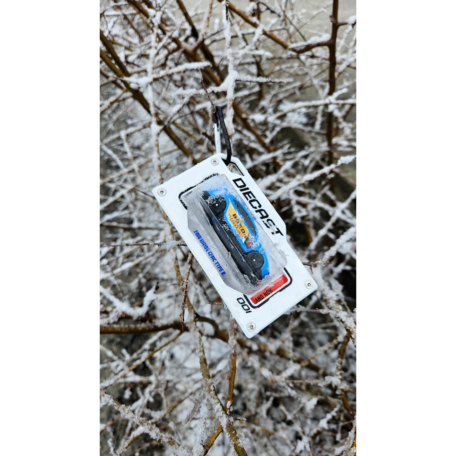 diecast white bag tag in snow
